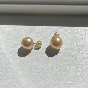 Cream Pearl Earrings